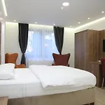 Bejturan Ξενοδοχείο 4*